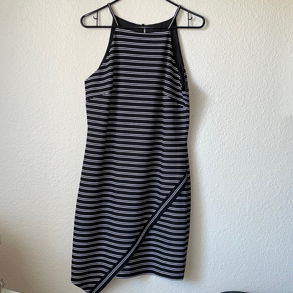 Super cute sleeveless summer dress
